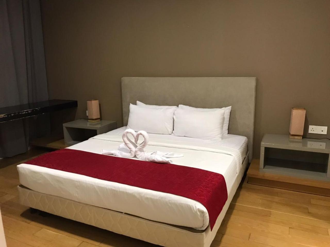 Klcc Beyond Hospitality Suites Platinum Kuala Lumpur Esterno foto